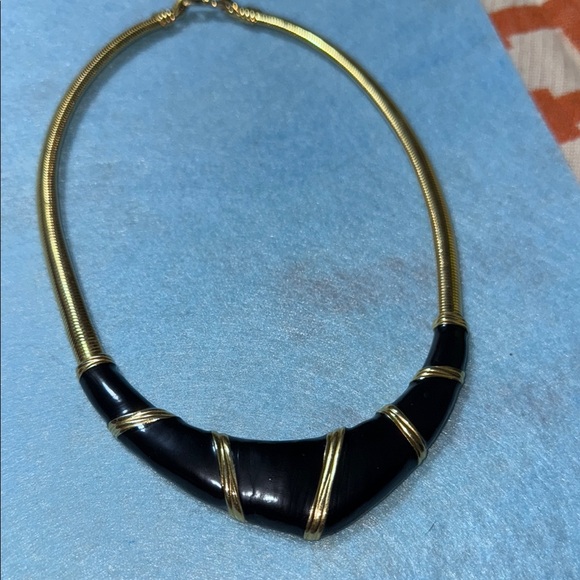 Nina Ricci Black Enamel and 24k Gold  tone Necklace - Picture 5 of 16